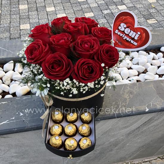 11 Rose Chocolates in Box Resim 1