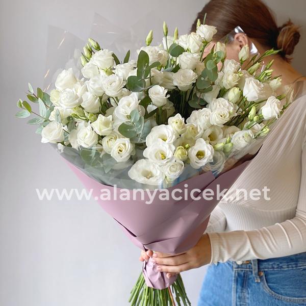 Eustoma Bouquet White