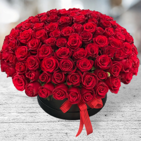  Alanya Blumenbestellung 121 rote Rosen in Box