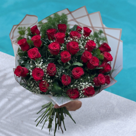  Alanya Blumenbestellung Strauß aus 29 roten Rosen