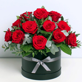  Цветы в Алании 15 красных роз в коробке