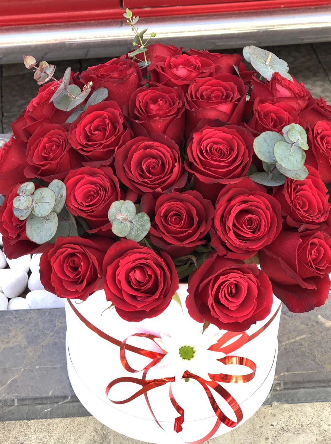 Kutuda 25 Kırmızı Güller