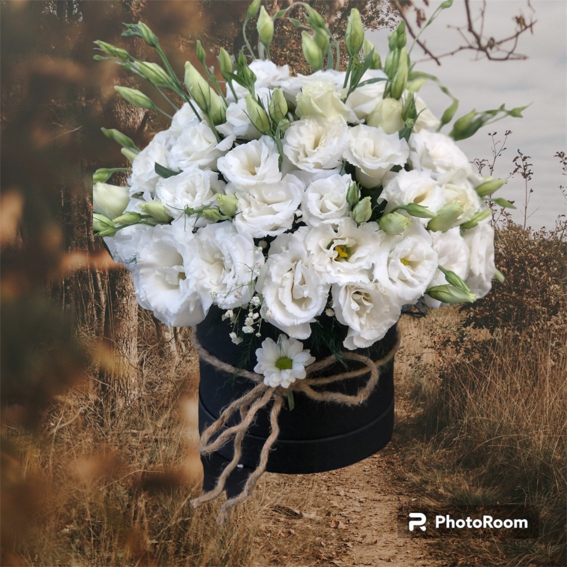 Beyaz Eustoma Kutu Aranjmanı
